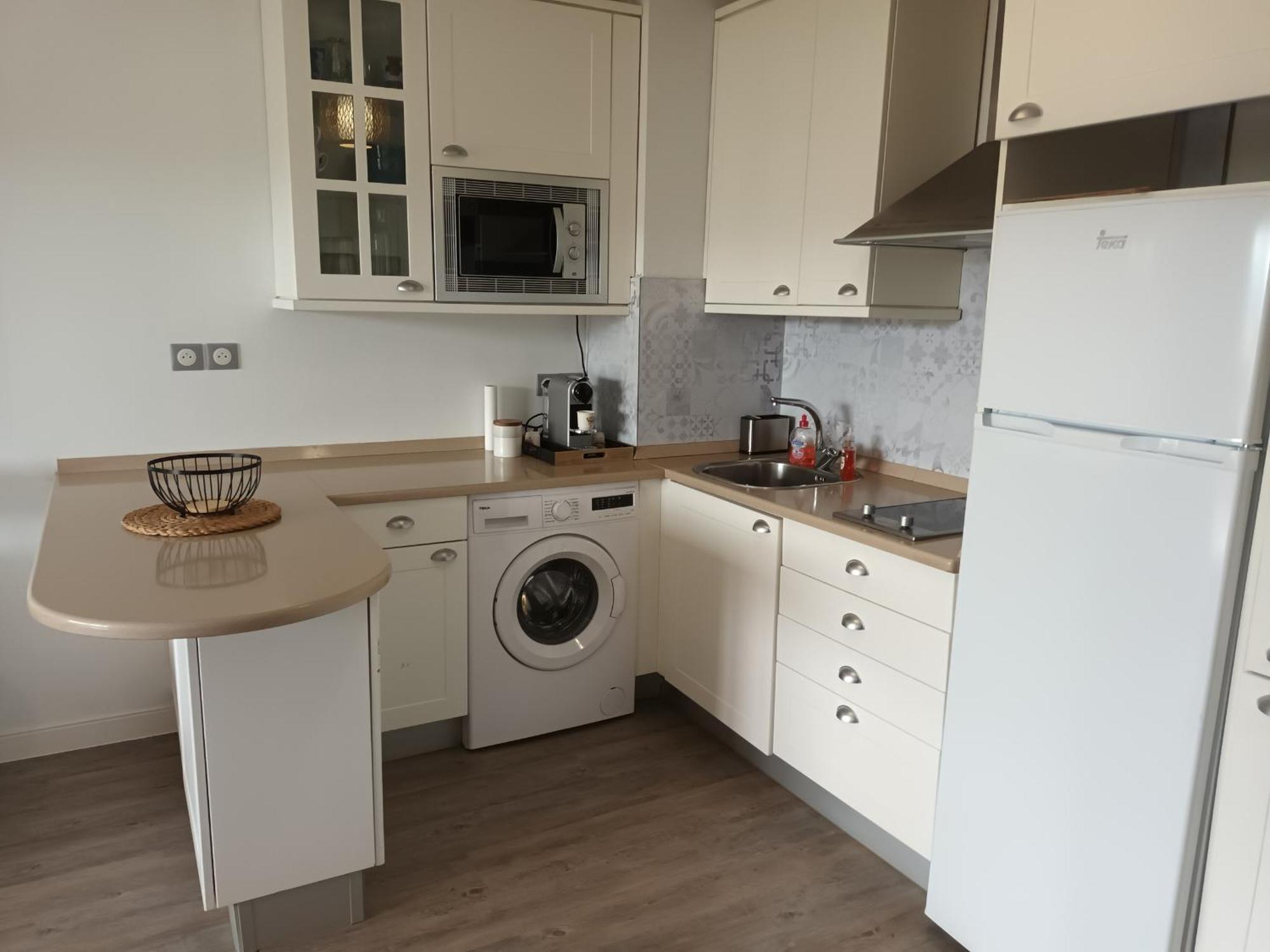 Appart. 2* A Hendaye, Proche Centre, Parking Privatif - Fr-1-239-777 Apartment Exterior photo